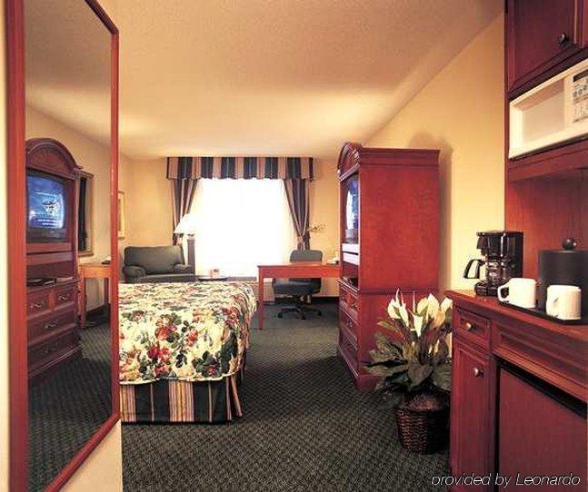 Hilton Garden Inn Owings Mills Room photo